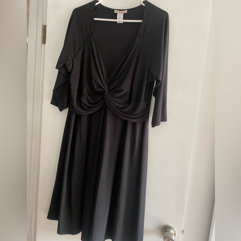 Black dress knotted near bust 2x